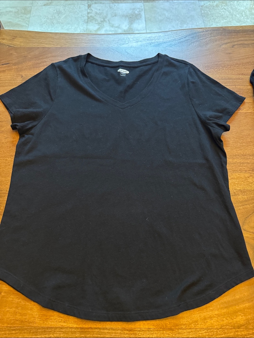 Old Navy V-Neck Women's Tee Lot (11) - Picture 3 of 9